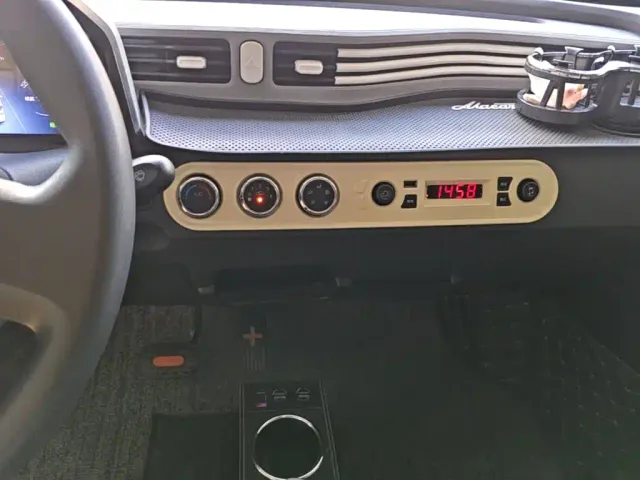 Wuling Hongguang Mini EV — Фото автомобиля 12