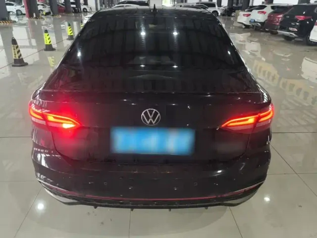 Volkswagen Lavida — Фото автомобиля 5