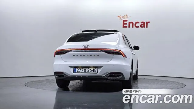 Hyundai Grandeur — Фото автомобиля 4