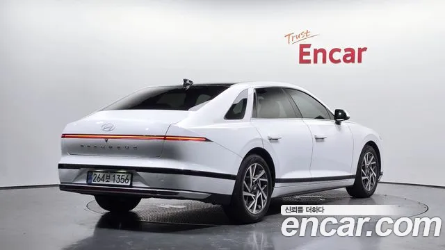 Hyundai Grandeur Grandeur (GN7) 3.5 LPG 2WD (Такси) — Фото автомобиля 2