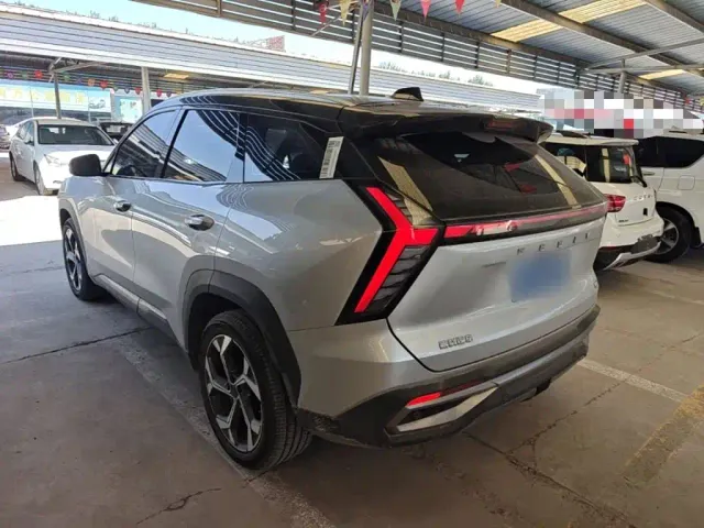 Geely Boyue L — Фото автомобиля 4