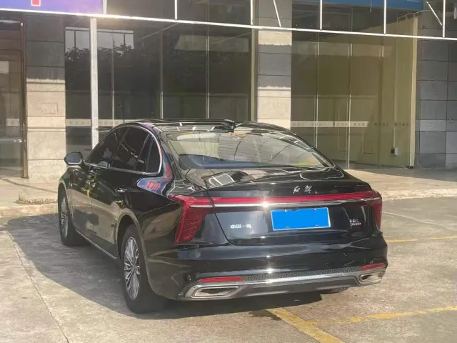 Hongqi H5 — Фото автомобиля 13
