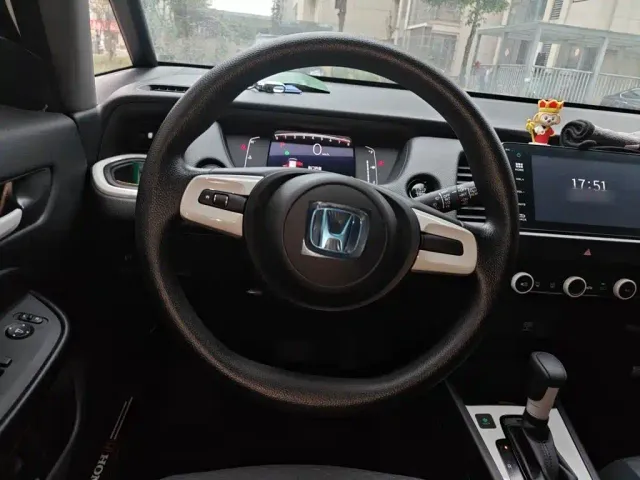 Honda Fit — Фото автомобиля 2
