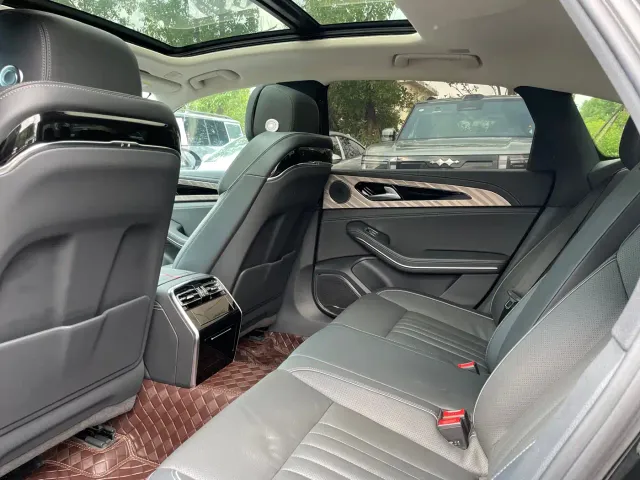 Hongqi H9 — Фото автомобиля 8