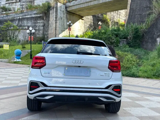 Audi Q2L — Фото автомобиля 7