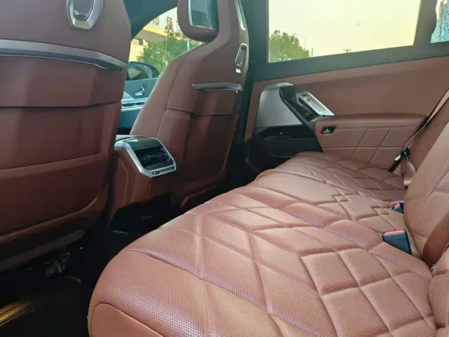 BMW 7 Series — Фото автомобиля 15
