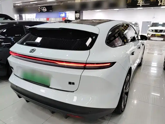 Nio ET5 Touring — Фото автомобиля 6