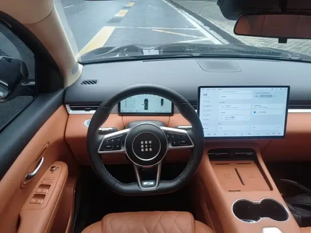 Landian E5 PLUS — Фото автомобиля 10