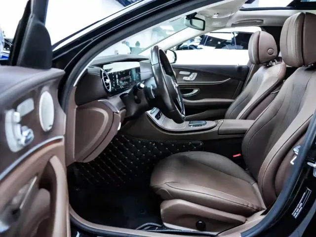 Mercedes-Benz E-Class — Фото автомобиля 4