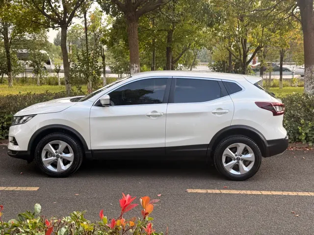 Nissan Qashqai — Фото автомобиля 6