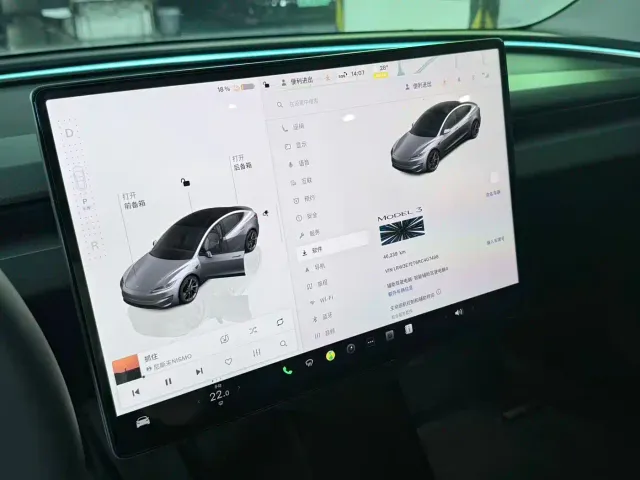 Tesla Model 3 — Фото автомобиля 21