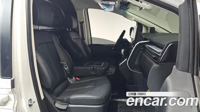 Hyundai Staria Staria (New) — Фото автомобиля 25