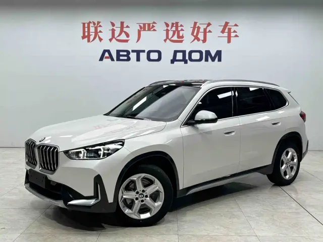 Фотография автомобиля — BMW X1