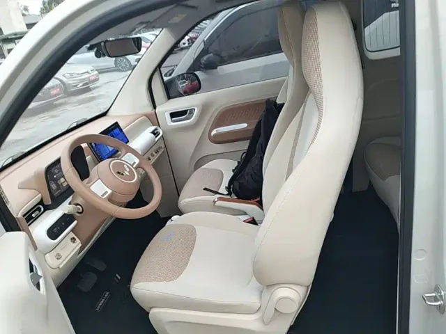 Wuling Hongguang Mini EV — Фото автомобиля 14