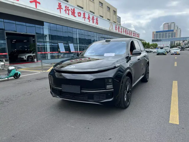 Фотография автомобиля — Li Auto L9