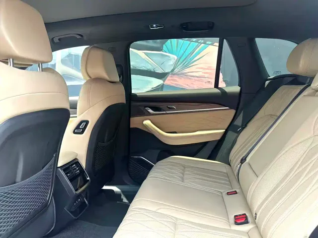 Geely Xingyue L — Фото автомобиля 9
