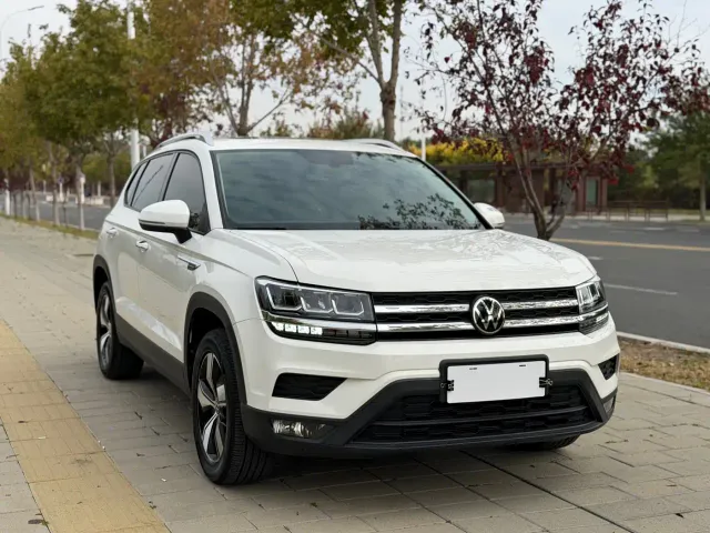 Volkswagen Tharu — Фото автомобиля 3