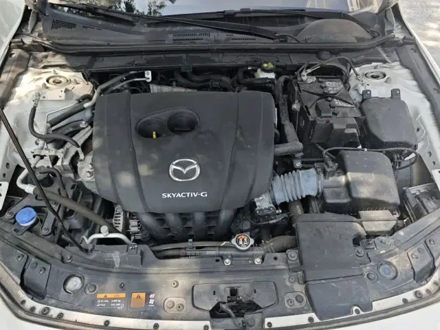 Mazda Axela — Фото автомобиля 16