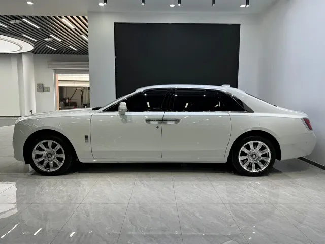 Rolls-Royce Ghost — Фото автомобиля 4
