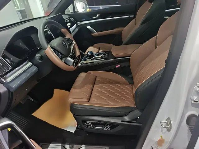 BYD Tang — Фото автомобиля 8