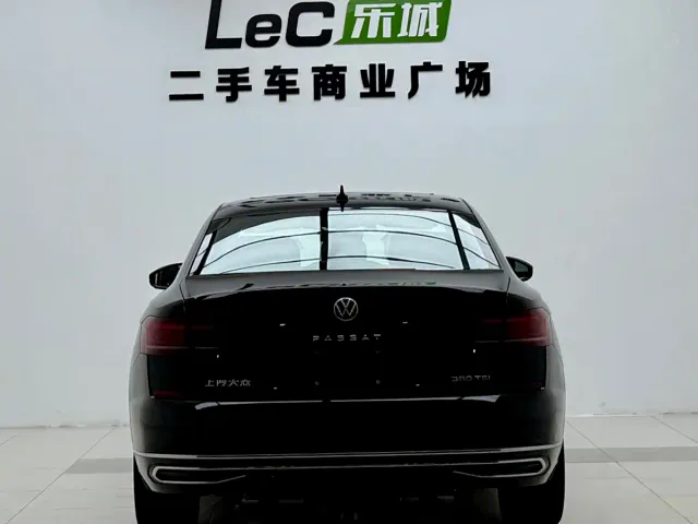 Volkswagen Passat — Фото автомобиля 5
