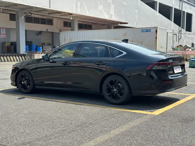 Honda Accord — Фото автомобиля 16