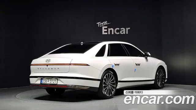 Hyundai Grandeur GN7 — Фото автомобиля 2