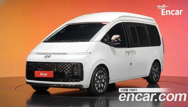 Фотография автомобиля — Hyundai Staria
