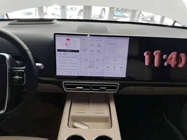 Li Auto L6 — Фото автомобиля 12
