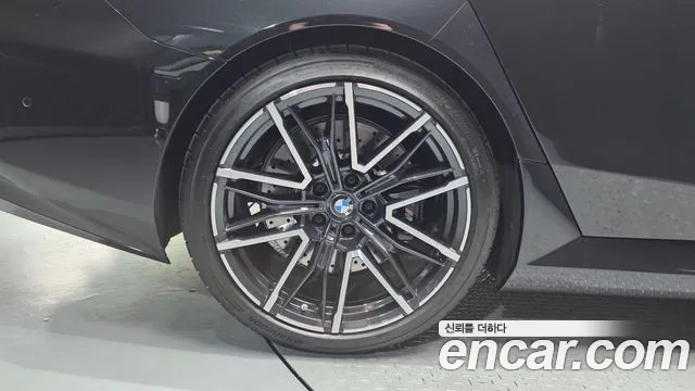 BMW M5 — Фото автомобиля 4