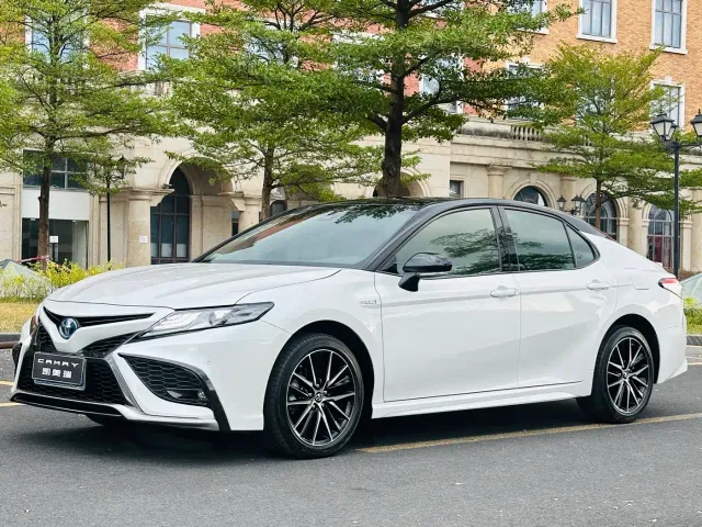 Фотография автомобиля — Toyota Camry