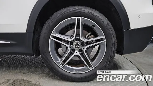Mercedes-Benz GLB-Class — Фото автомобиля 18