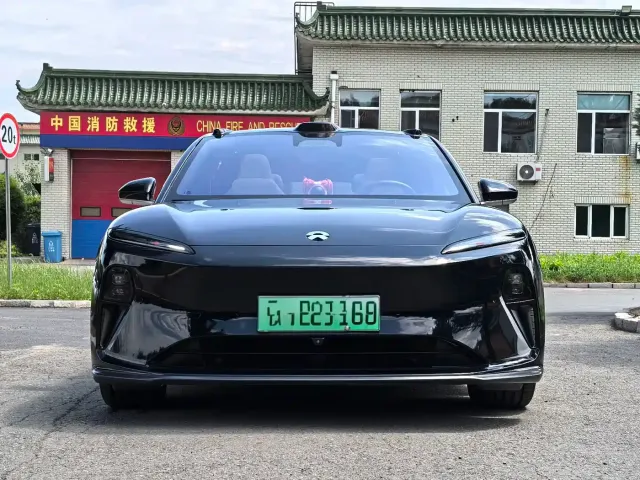 Фотография автомобиля — Nio ET5 Touring