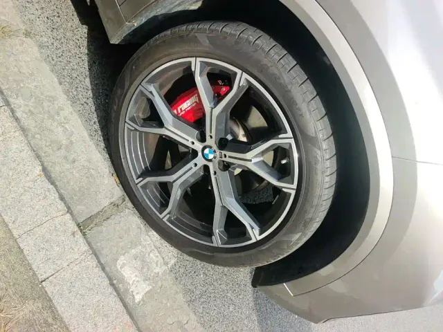 BMW X5 — Фото автомобиля 6