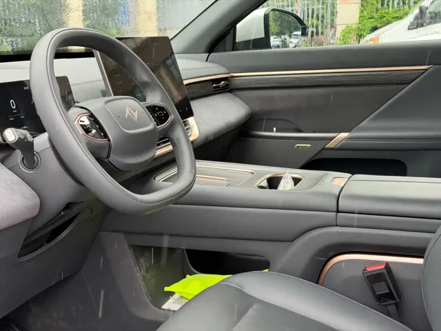 Dongfeng eπ 008 — Фото автомобиля 4