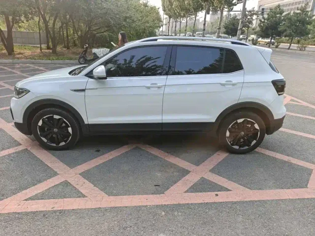 Volkswagen Tanying 2021 1.5L Automatic Smart Connect Edition — Фото автомобиля 4