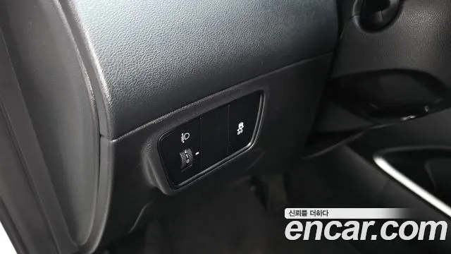 Hyundai Tucson Tucson (NX4) Дизель 2.0 2WD — Фото автомобиля 27