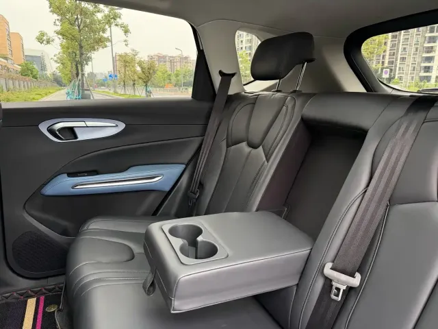 Bestune T90 — Фото автомобиля 15