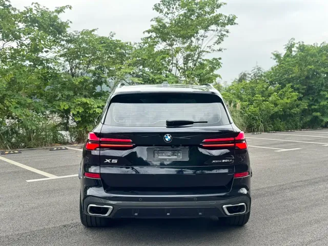 BMW X5 — Фото автомобиля 3