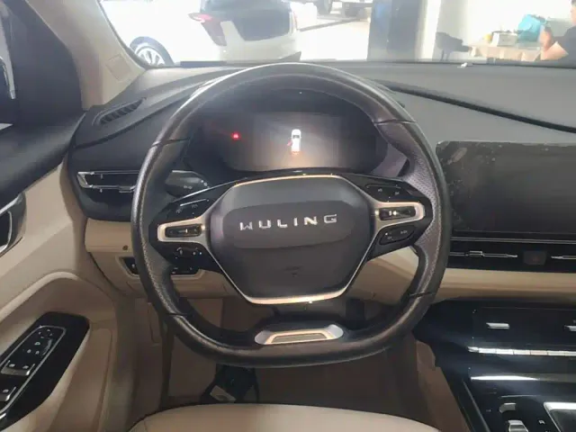 Wuling Victory — Фото автомобиля 10