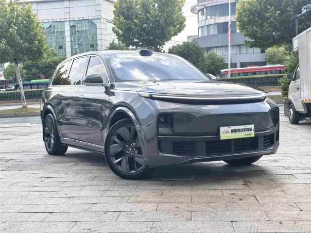 Li Auto L9 — Фото автомобиля 3