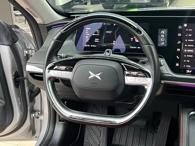 Xpeng P7 — Фото автомобиля 8