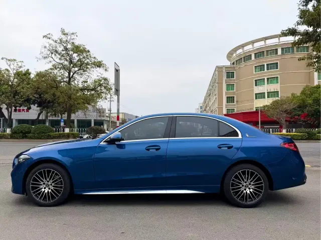 Mercedes-Benz C-Class — Фото автомобиля 3