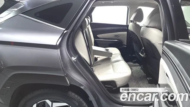 Hyundai Tucson Tucson (NX4) Бензин 1.6 Turbo 4WD — Фото автомобиля 4