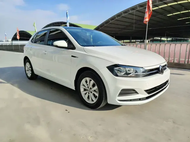 Volkswagen Polo — Фото автомобиля 3
