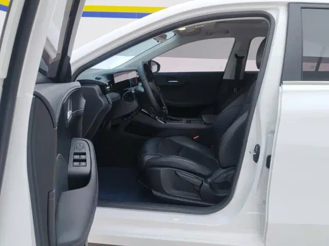 Roewe i5 — Фото автомобиля 9