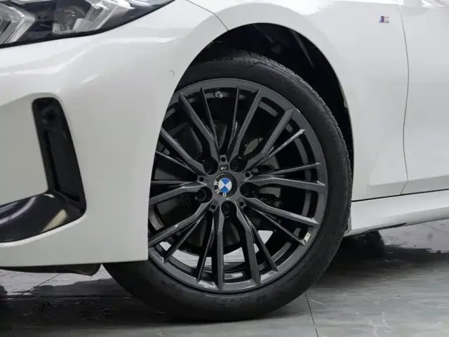 BMW 3 Series — Фото автомобиля 3