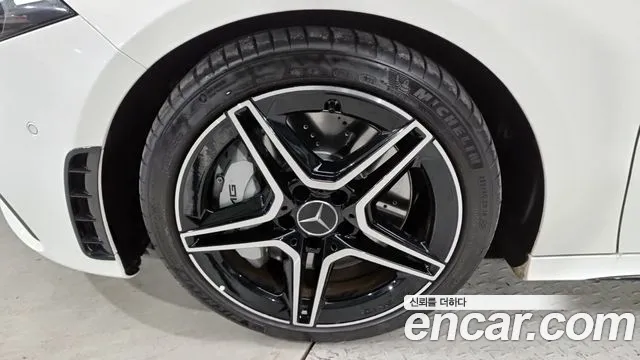 Mercedes-Benz A-Class — Фото автомобиля 5