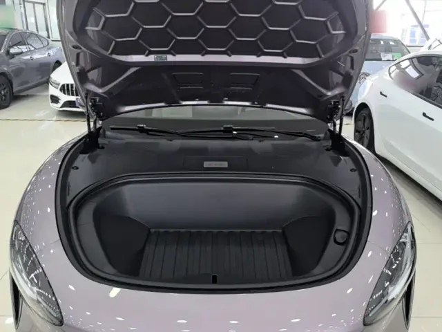 Xiaomi SU7 — Фото автомобиля 19