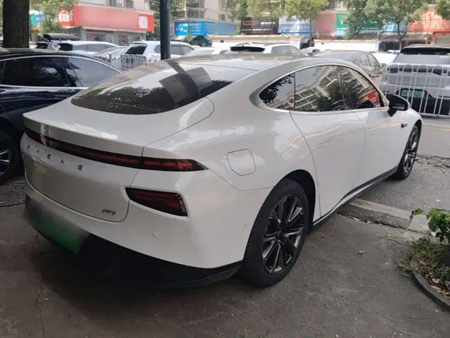 Xpeng P7 — Фото автомобиля 6